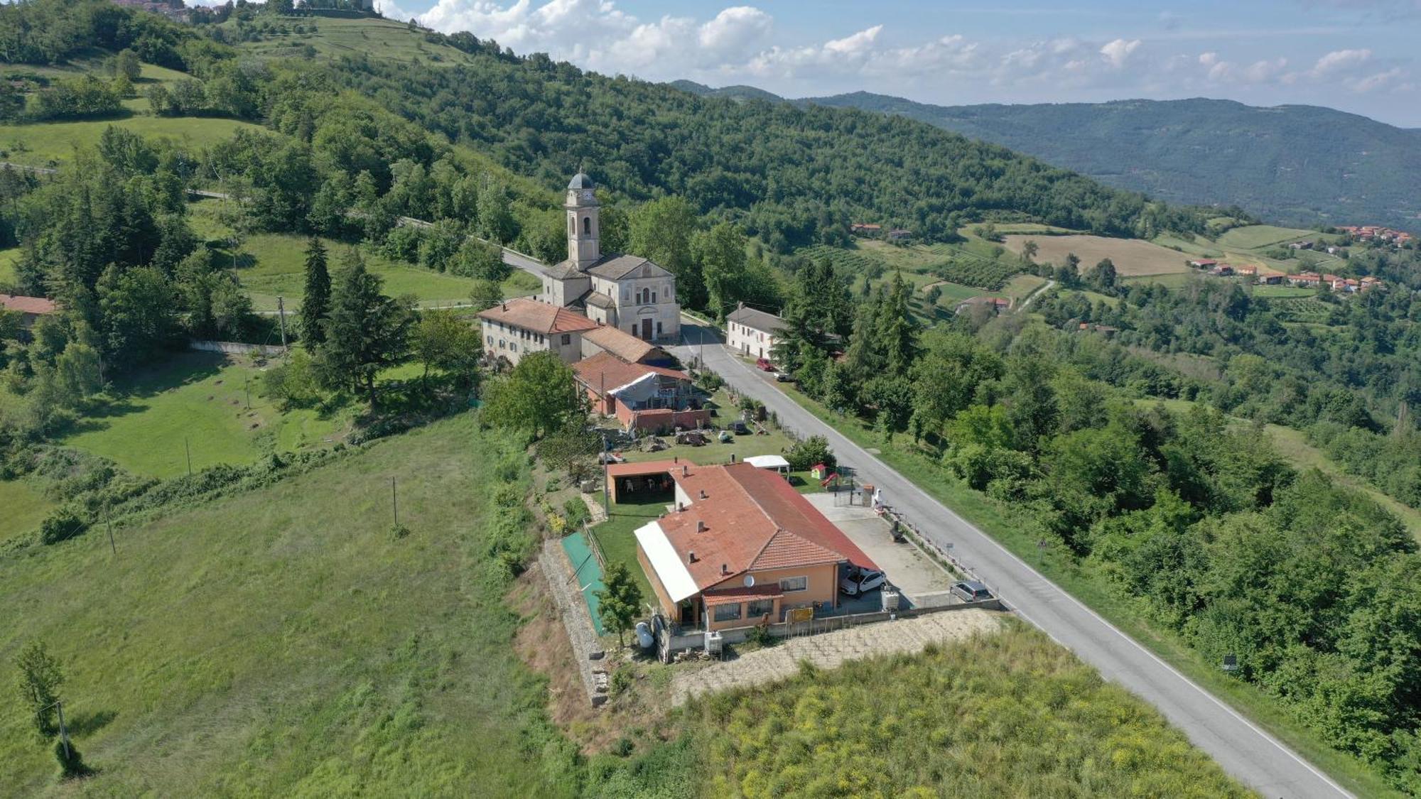 Casa Vacanze Mombarcaro Exterior foto